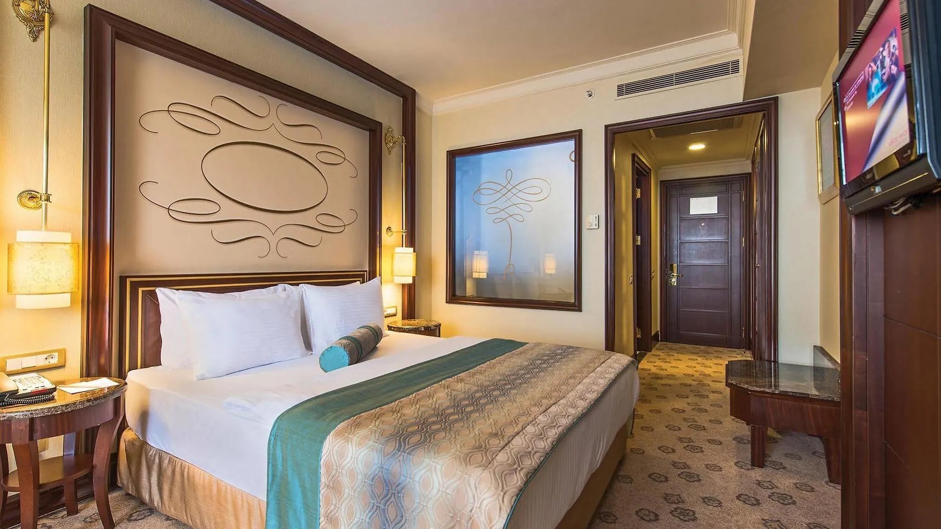Elite World Istanbul Taksim Hotell 5*,